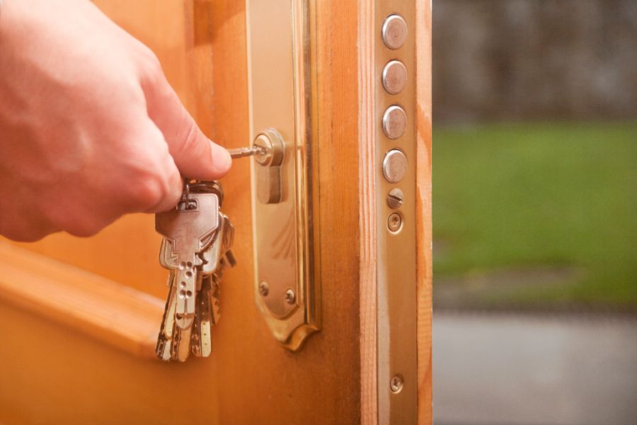 La seguridad de las puertas blindadas