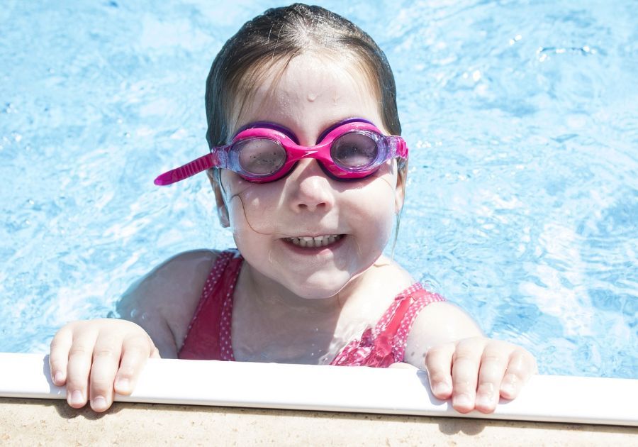 7 consejos para la seguridad infantil en las piscinas