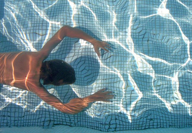 Los beneficios de una piscina para tu familia