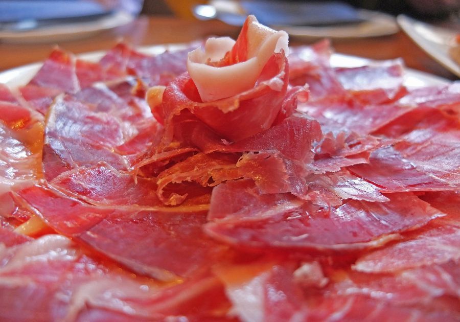 Añade jamón ibérico a tu dieta