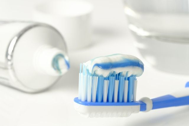 Cómo cepillar correctamente los dientes