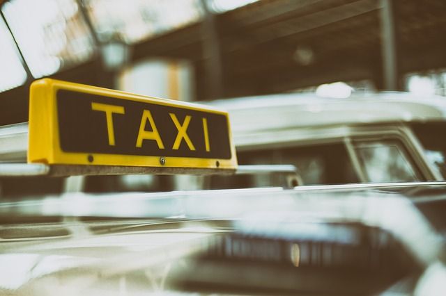 Beneficios de los taxis para largos trayectos con bebés