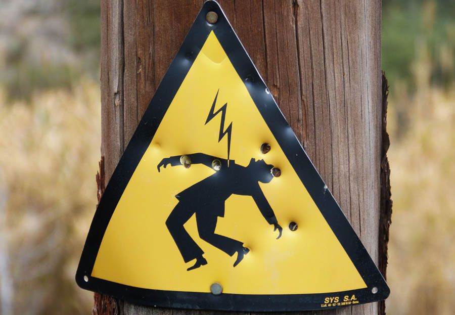 ¿Cómo actuar ante una electrocución?