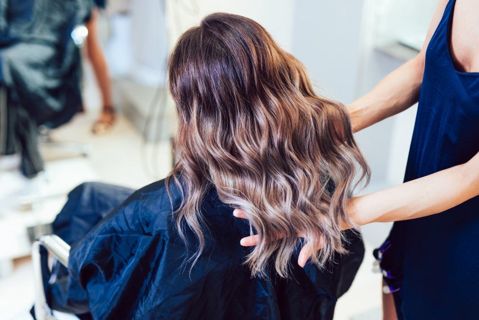 ¡Transforma tu estilo! Renueva tu melena con un cambio de look radical