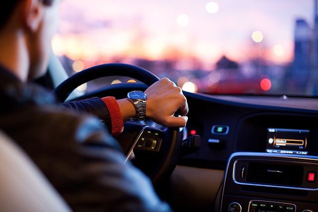 Cómo preparar tu coche para un viaje largo