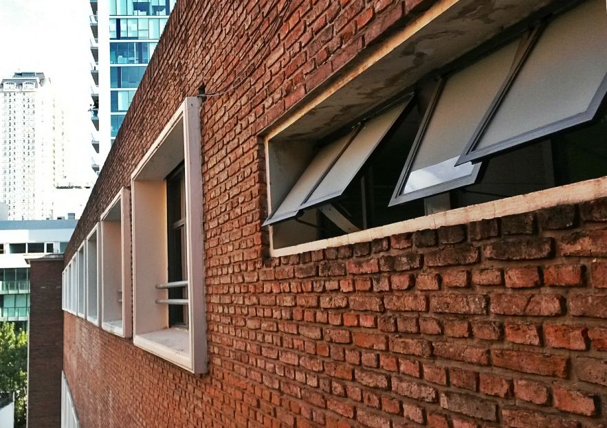 Las ventajas de las ventanas oscilobatientes