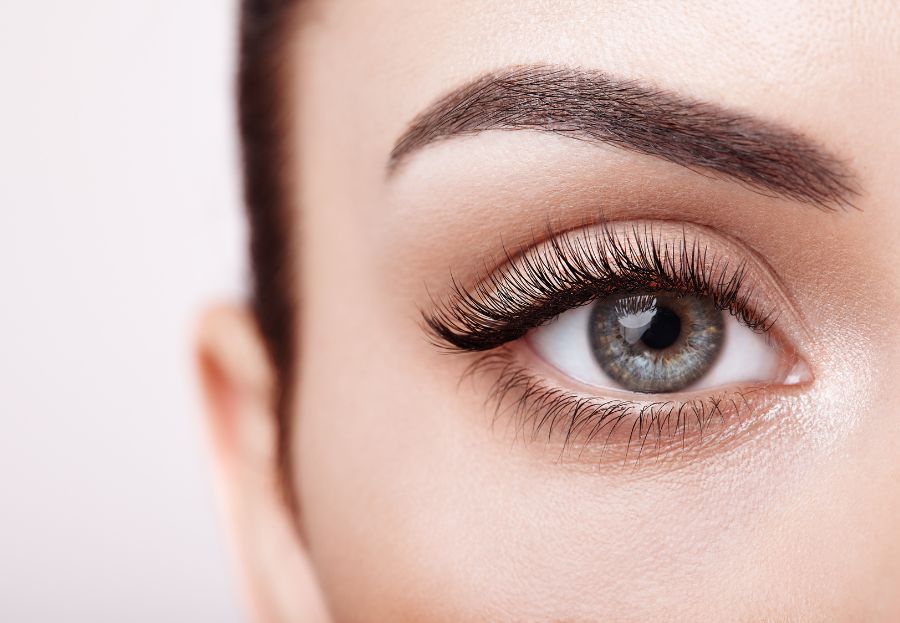 Breve historia del microblading
