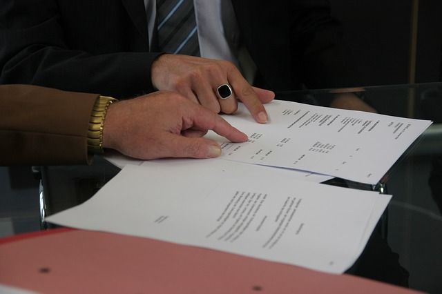 ¿Qué sucede si fallece el arrendador o el arrendatario?