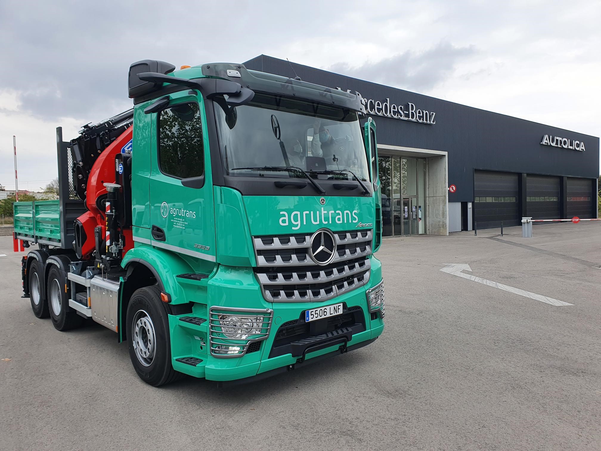 NUEVO CAMION TRAILER GRUA 2021