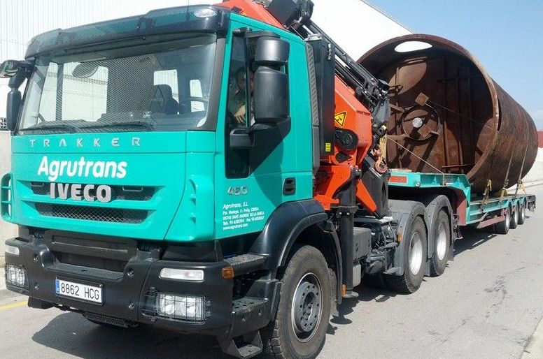 Camiones para el transporte de todo tipo de piezas industriales