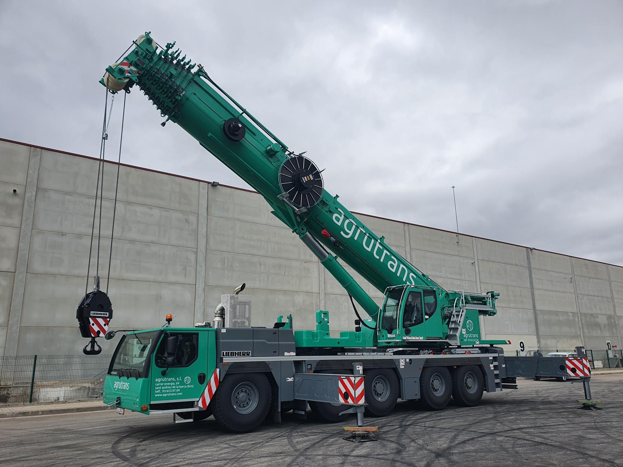 NUEVA GRUA DE 250 TNS 2022