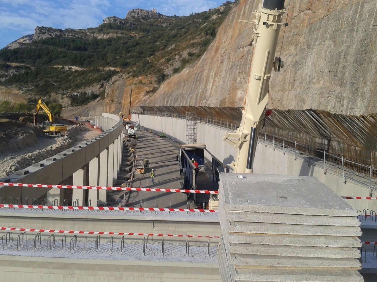 Construcción del falso tunel Autovia A23 Monrepos (Huesca)