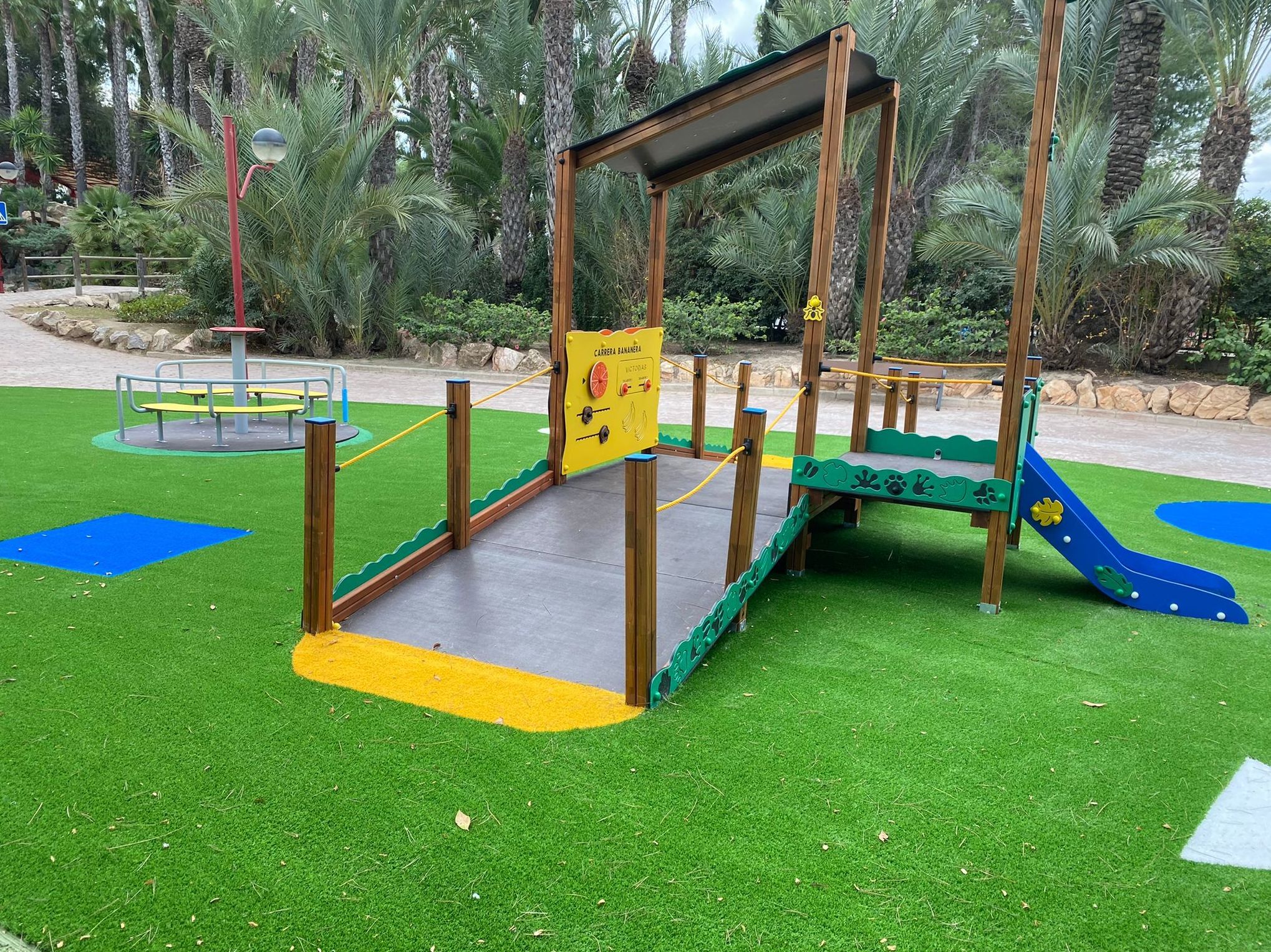 Cabaña trepadora, adaptada para acceso en silla de ruedas, Parque Infantil Inclusivo, Albatera