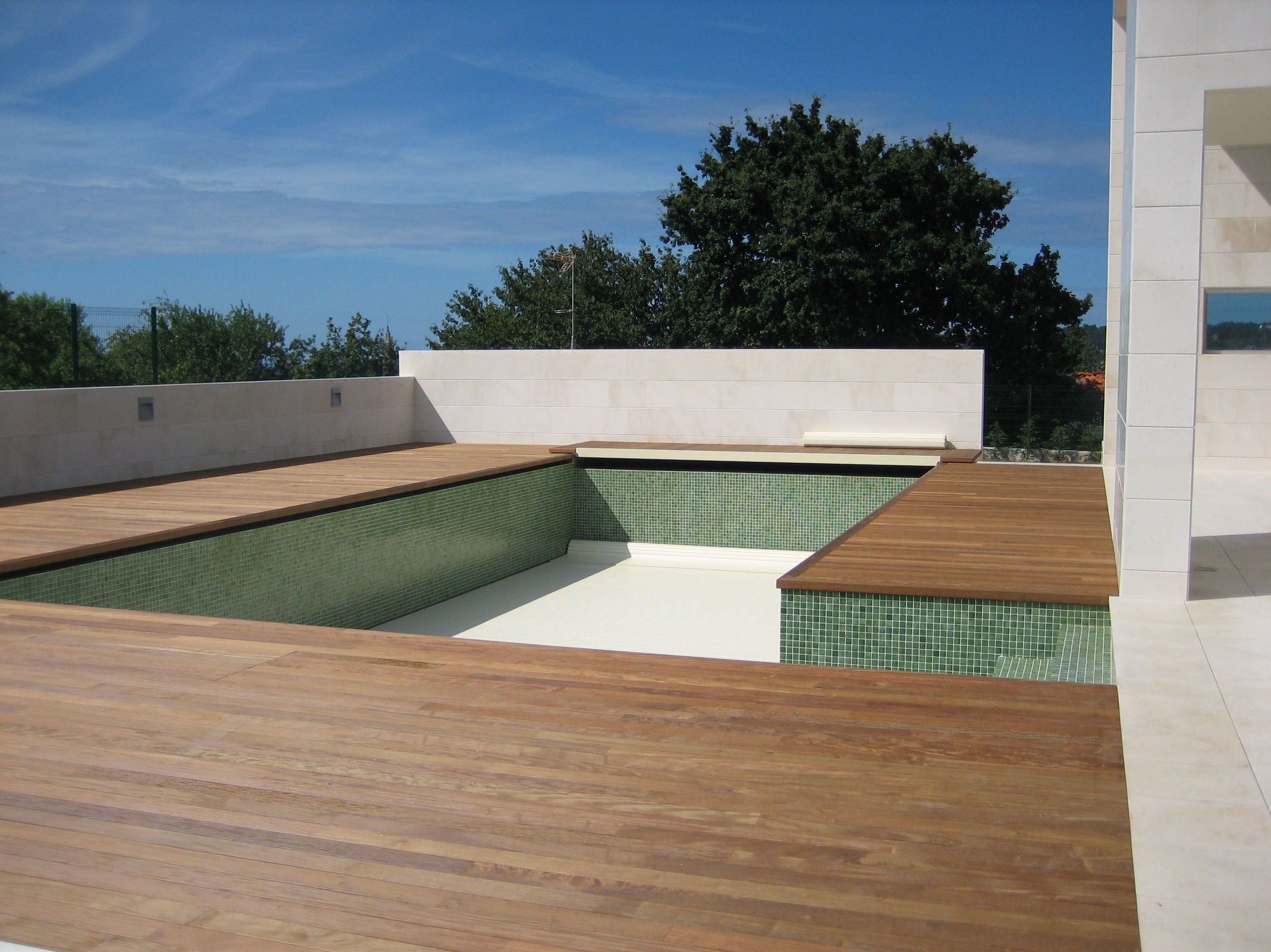 tarima exterior piscina GIJON