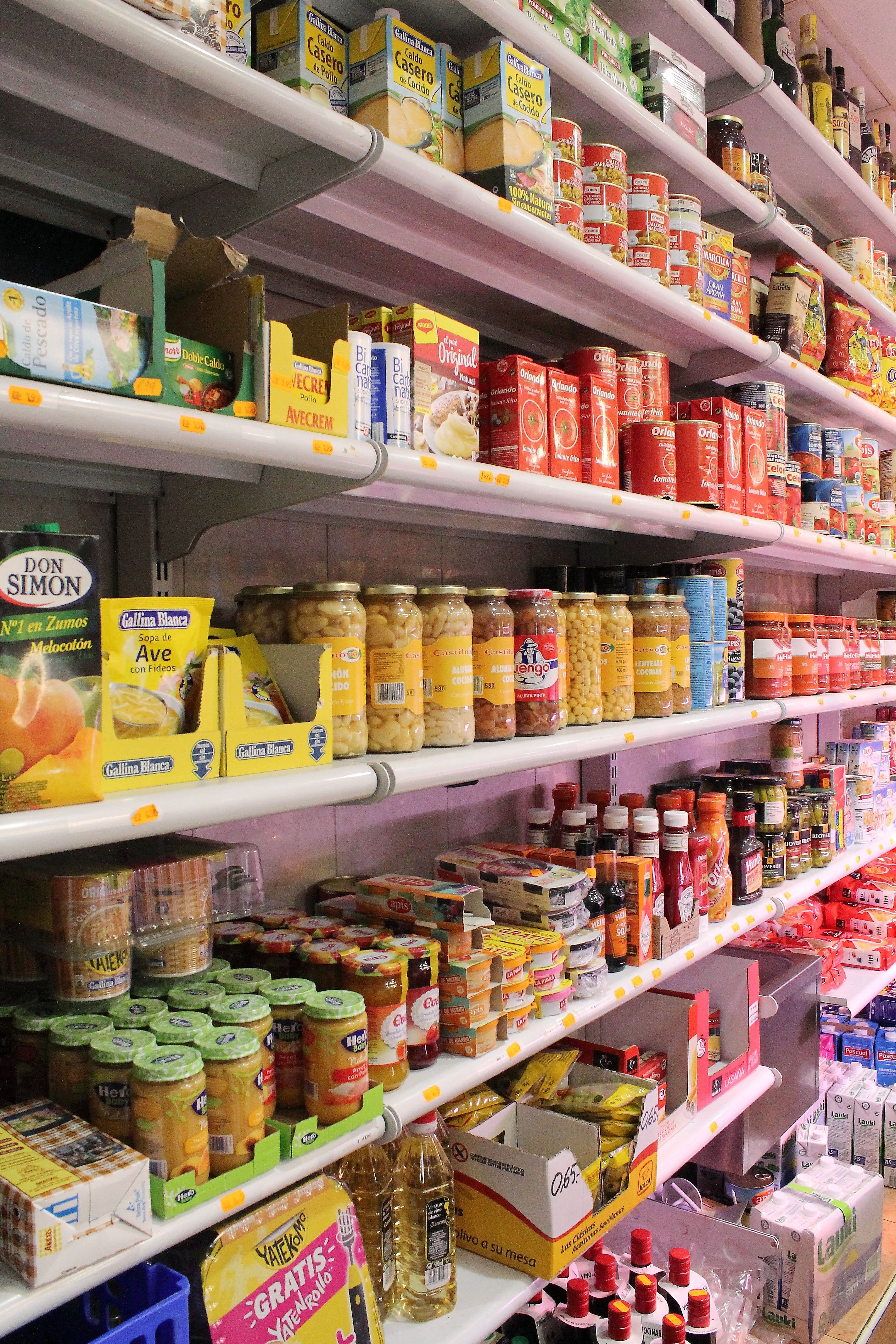 Tienda de alimentación y comida para llevar en Usera, Madrid