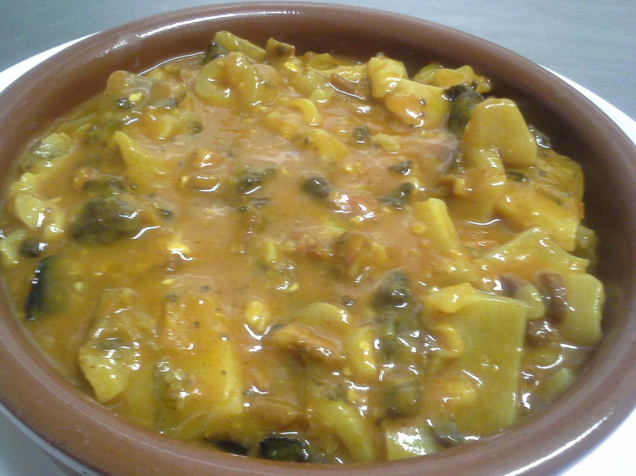 Cazuela de callos de bacalao