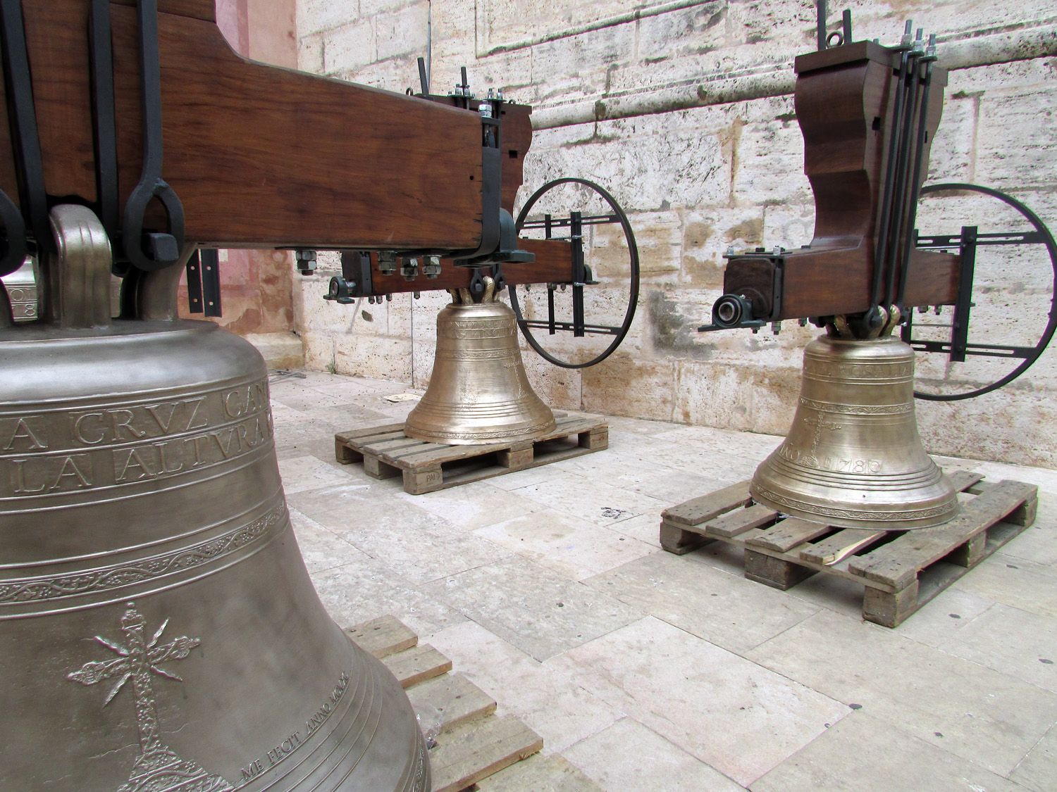 Campanas para la iglesia de Cheste