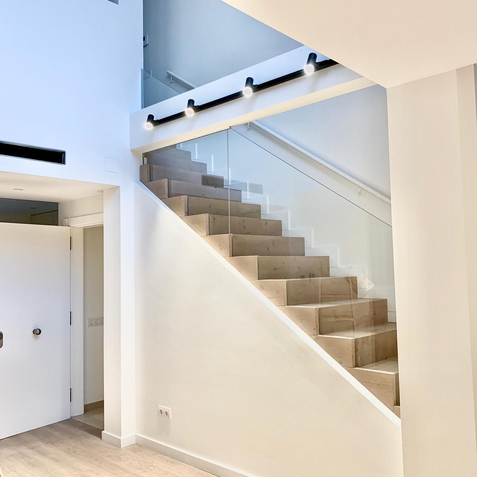 Escaleras con estilo realizada por Jorkitres