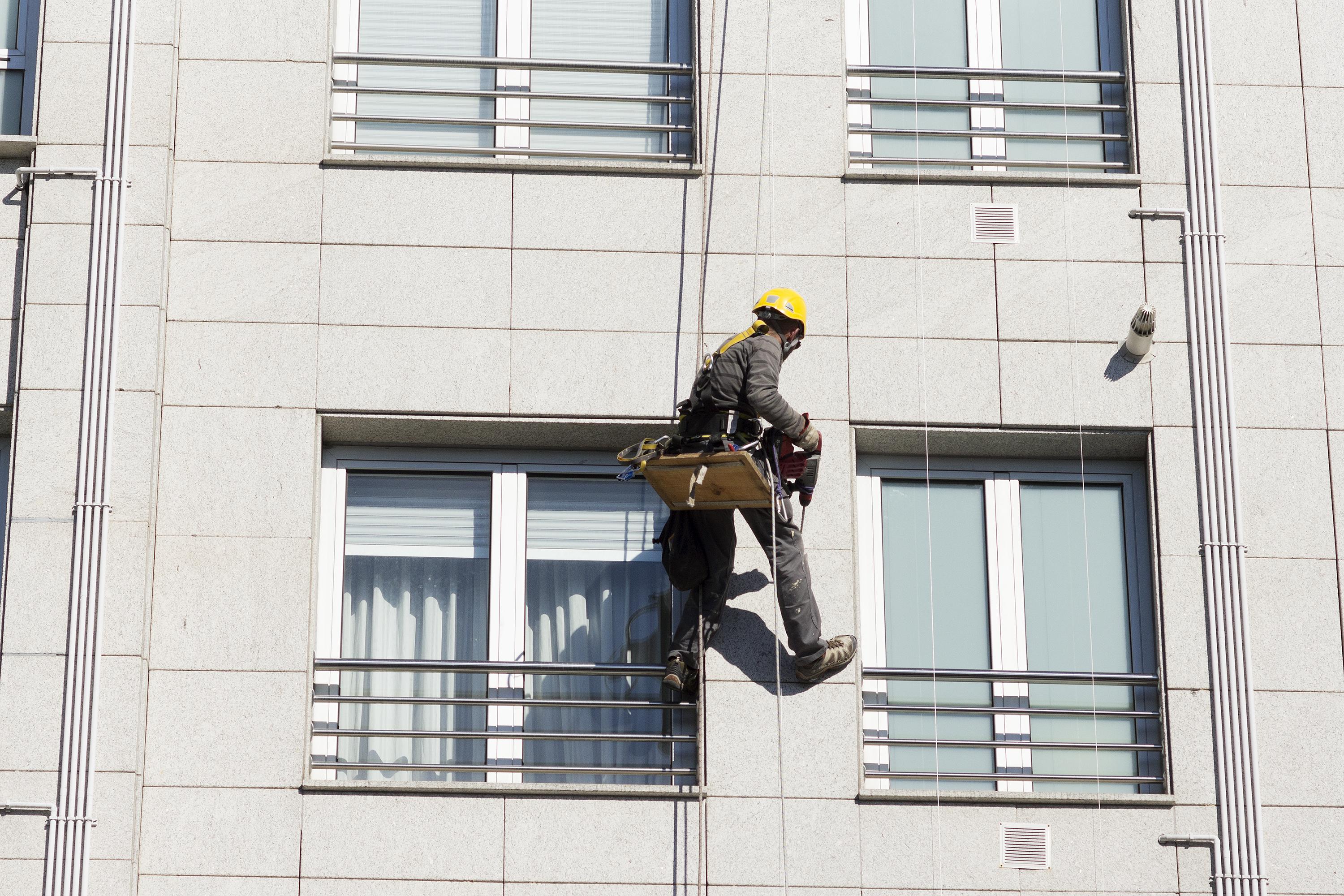 Trabajos verticales en fachadas Ceuta