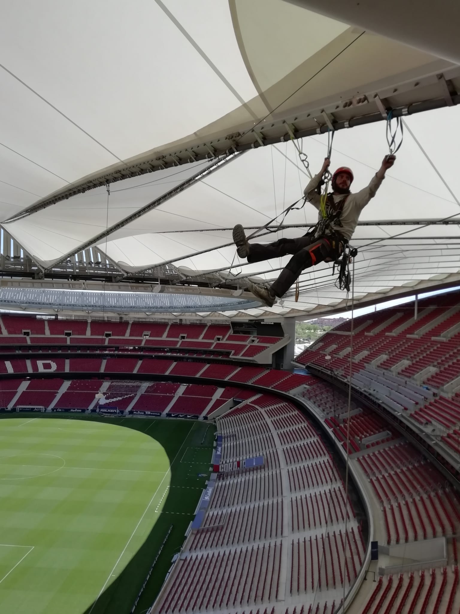 Trabajos bajo cubierta Atletico de Madrid