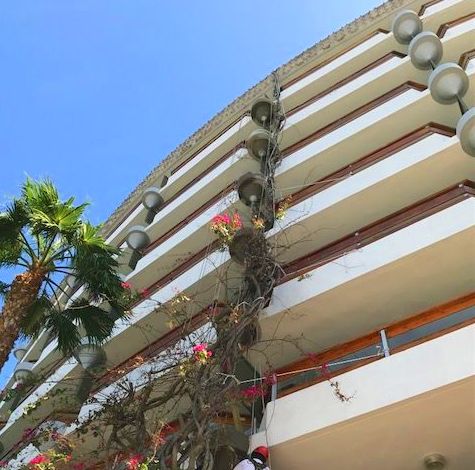 Rehabilitación y pintado de fachada. (Hotel Bulls Escorial, Gran Canaria)