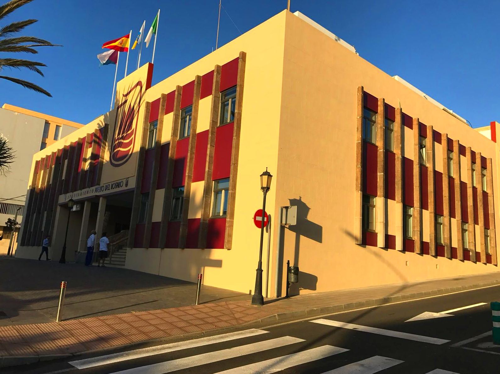 Rehabilitación y pintado de fachada. (Ayuntamiento de Puerto del Rosario, Fuerteventura)