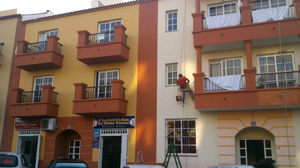 Rehabilitación de fachada la camella (ARONA-TENERIFE)