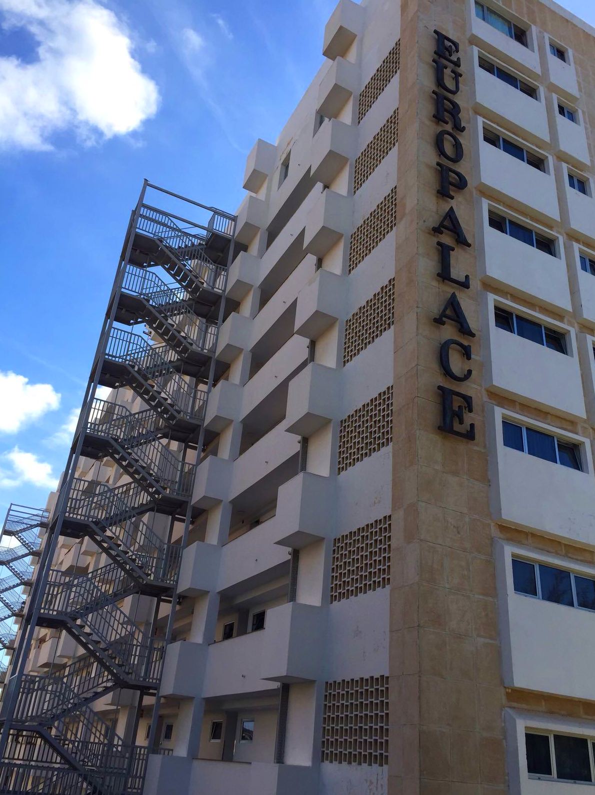 Rehabilitación y pintado de fachada. (Hotel Europalace, Gran Canaria)