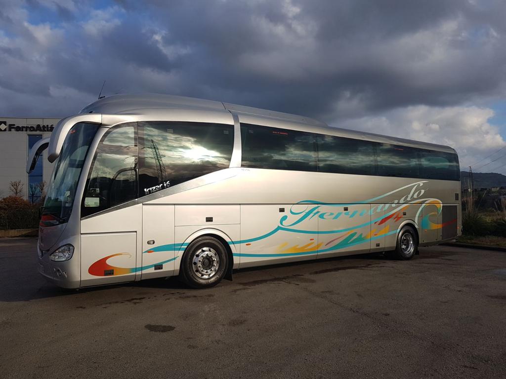 Alquiler de buses en Esplugues de Llobregat