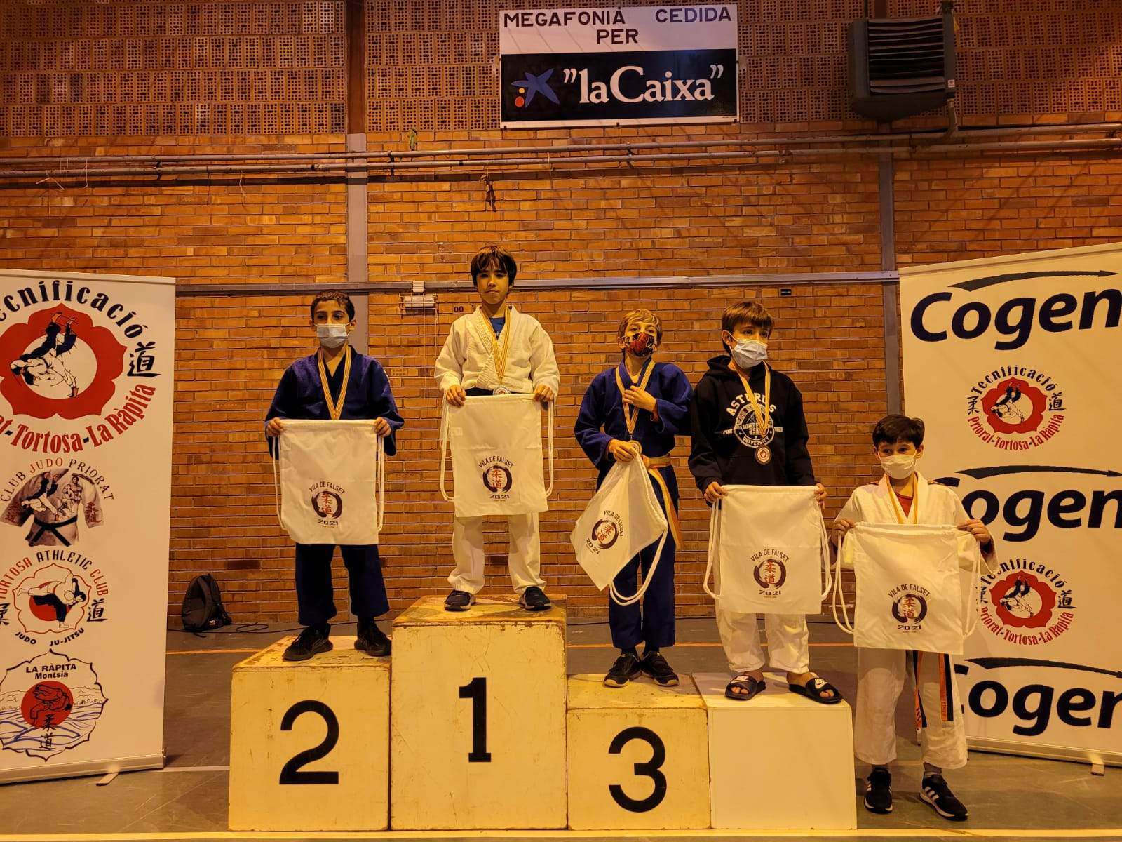 28-11-2021: 2 OROS, 3 PLATAS Y 1 BRONCE EN EL VILA DE FALSET JUDO ALEVÍN