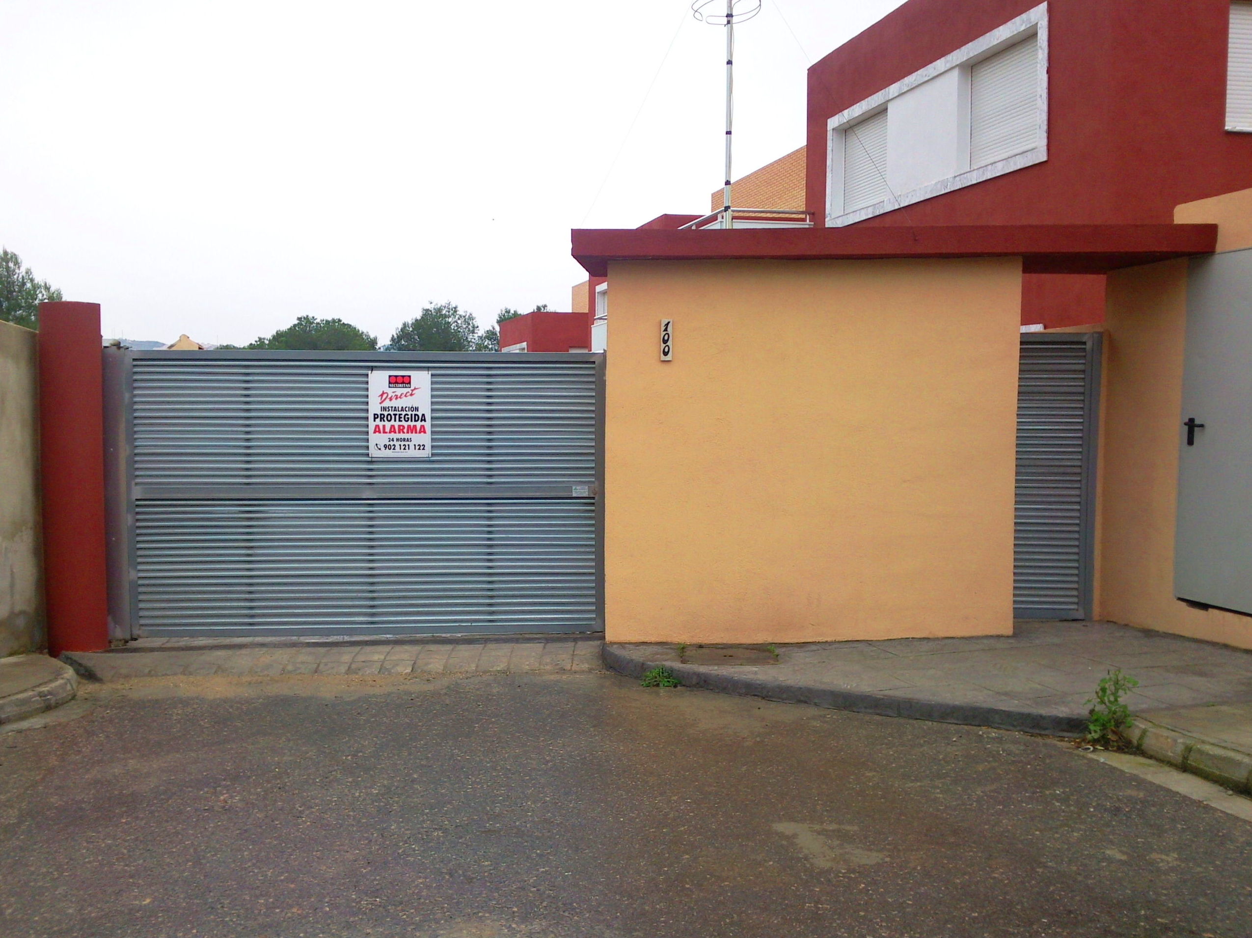 Puertas batientes galvanizadas de lamas vierte aguas