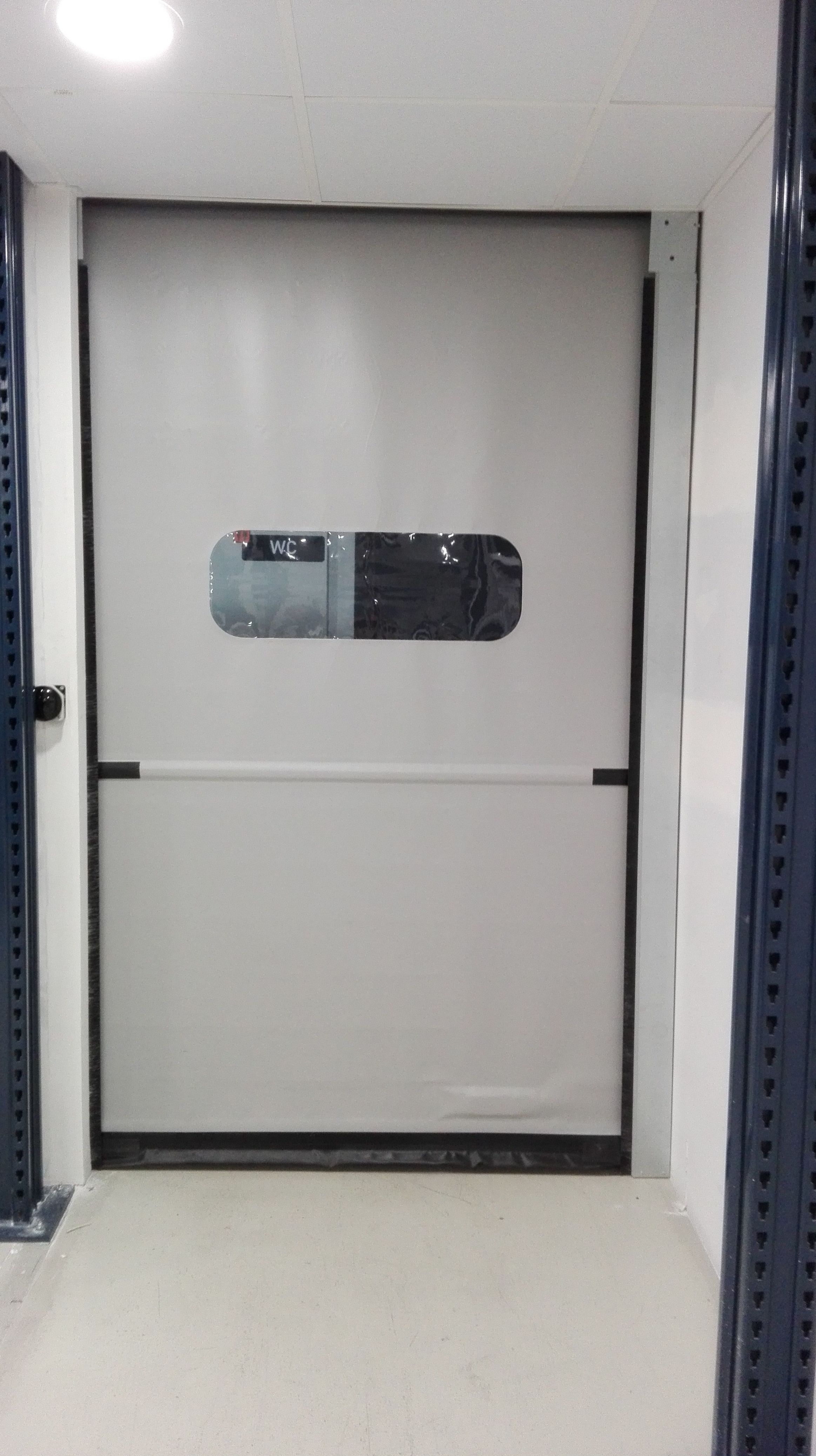 Puertas rápidas de pvc para laboratorios