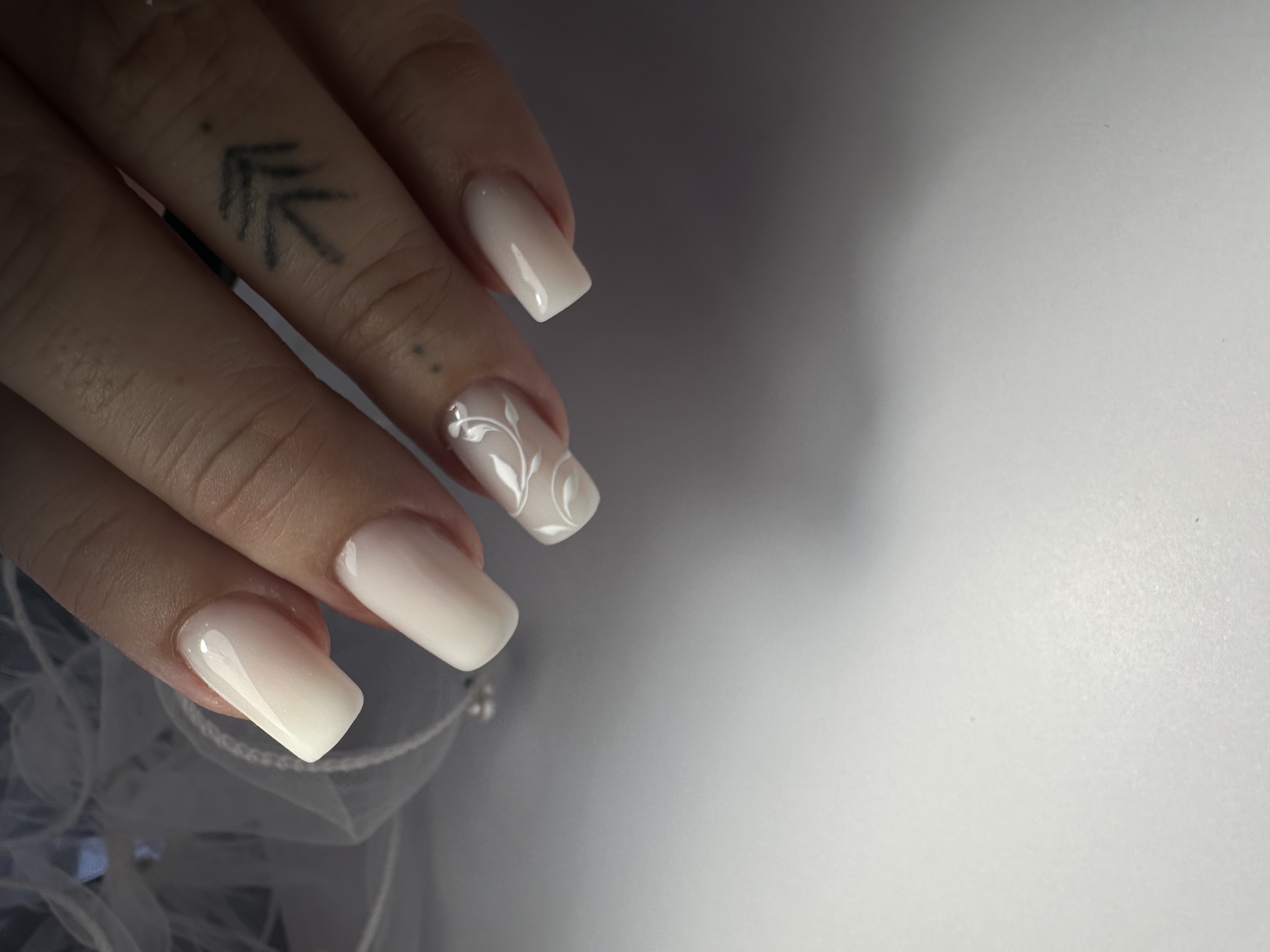 Milky acrigel