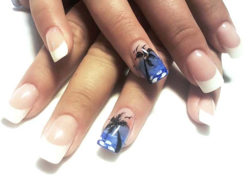 Uñas realizadas con acrilico y deco con pinturas acrílicas