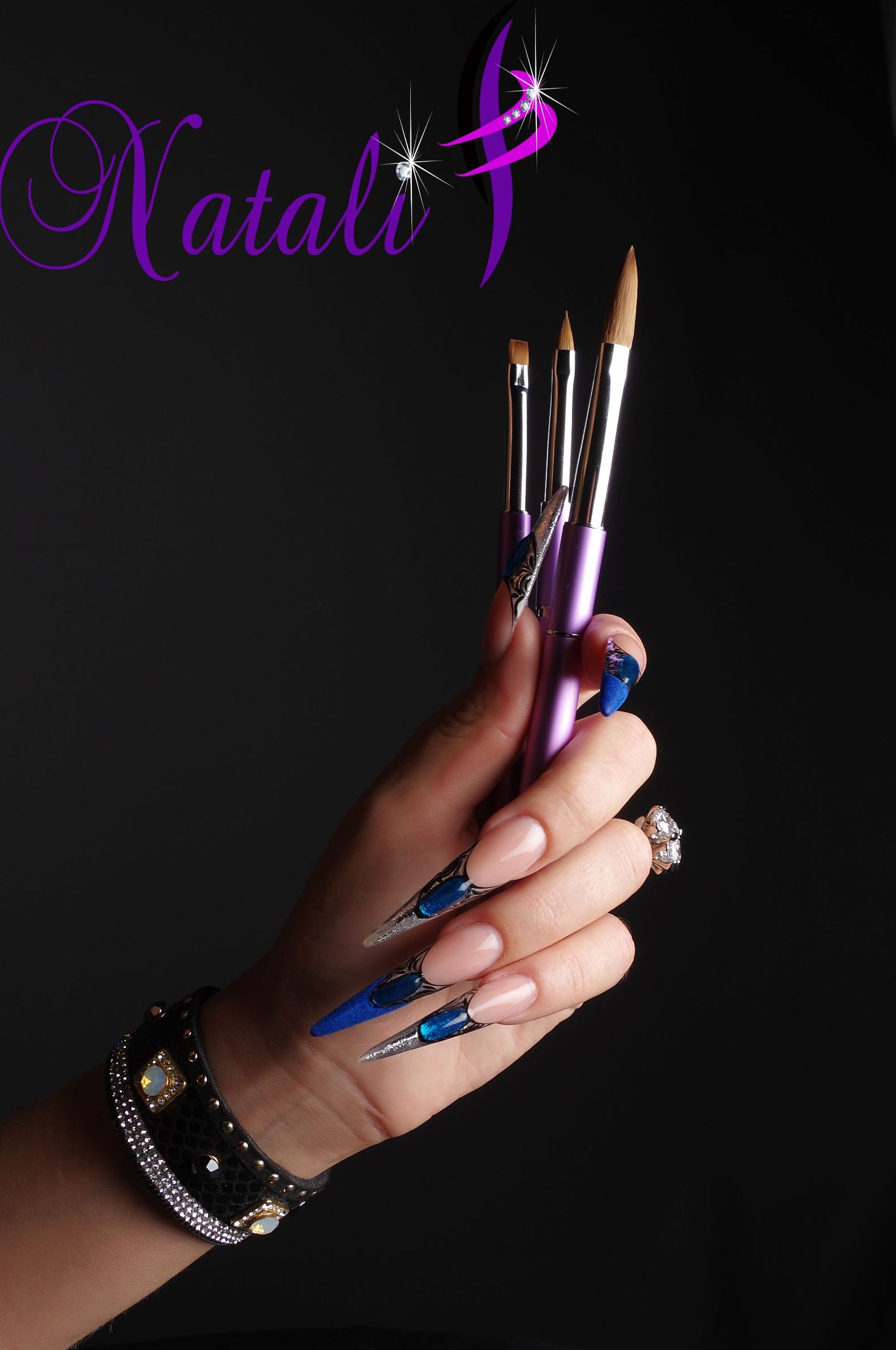 uñas acrílicas Stiletto Natali nail art studio