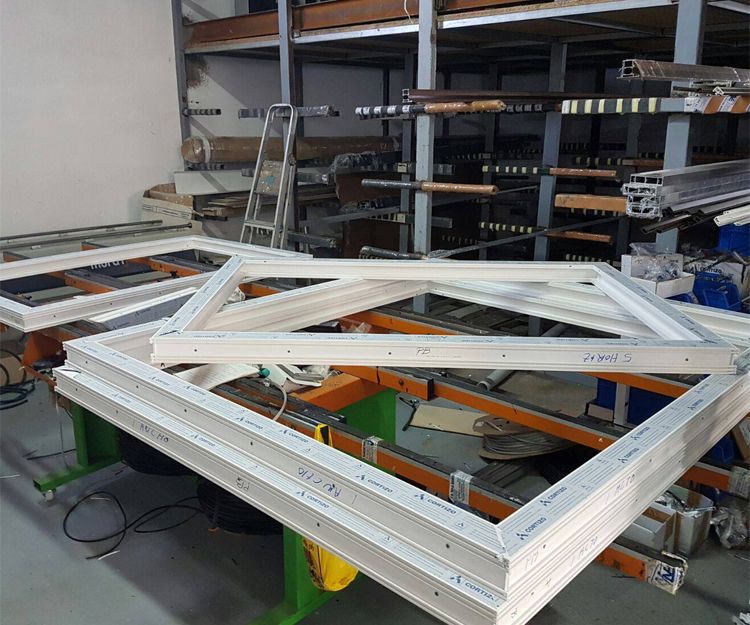 Fabricación de cerramientos a medida de aluminio