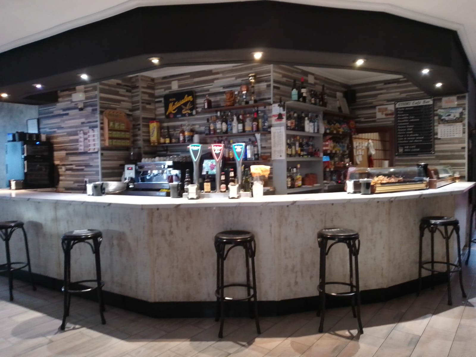 Bar de tapas en San Pedro de Ceque