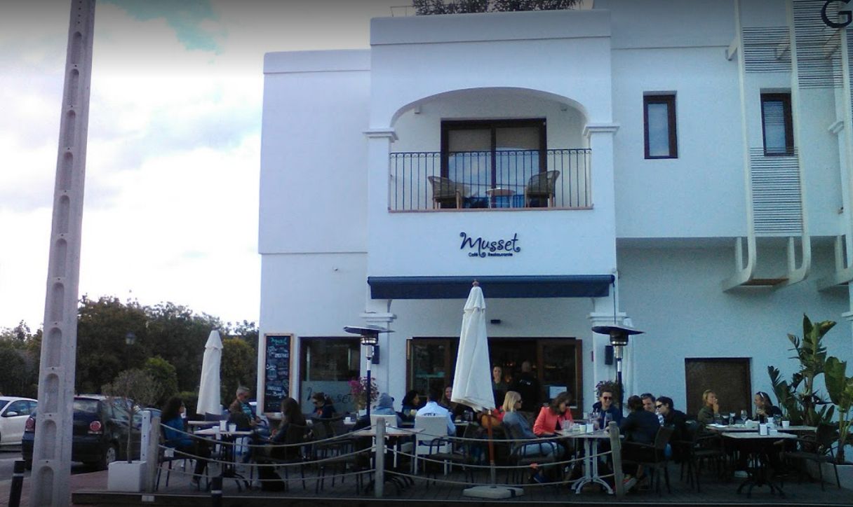 Restaurant - café with terrace in Ibiza