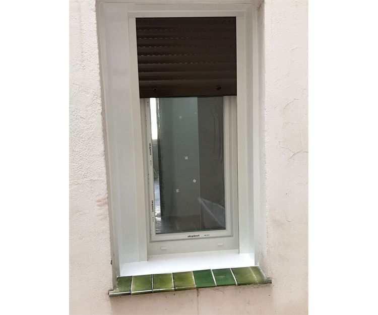 Remate exterior en ventana de PVC en Zaragoza