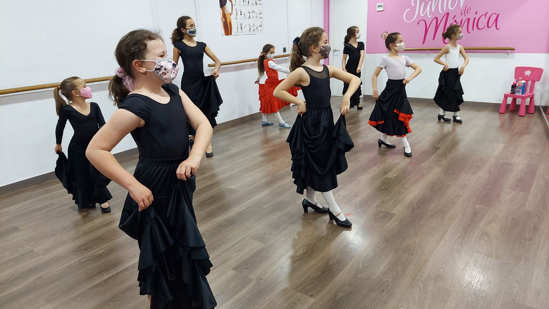 Academias de baile para niños en Paracuellos de Jarama, aprendiendo la base