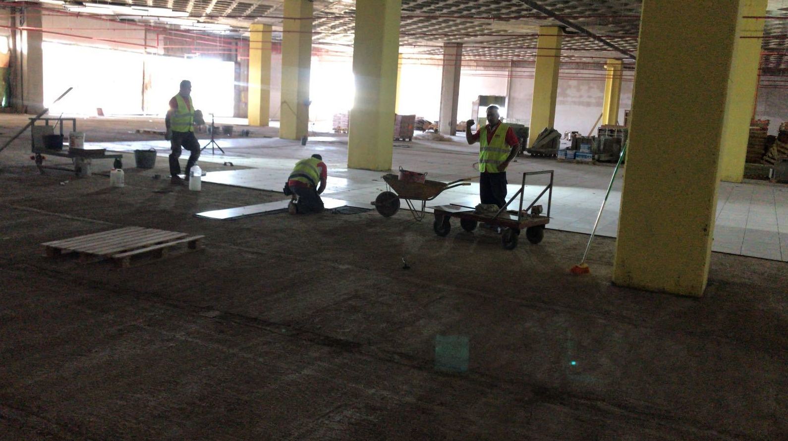 Obras Centro comercial El Trompo 3,000 m2