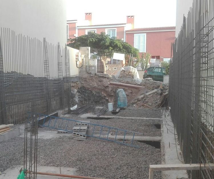 Vivienda unifamliar en construcción en Piedra Hincada