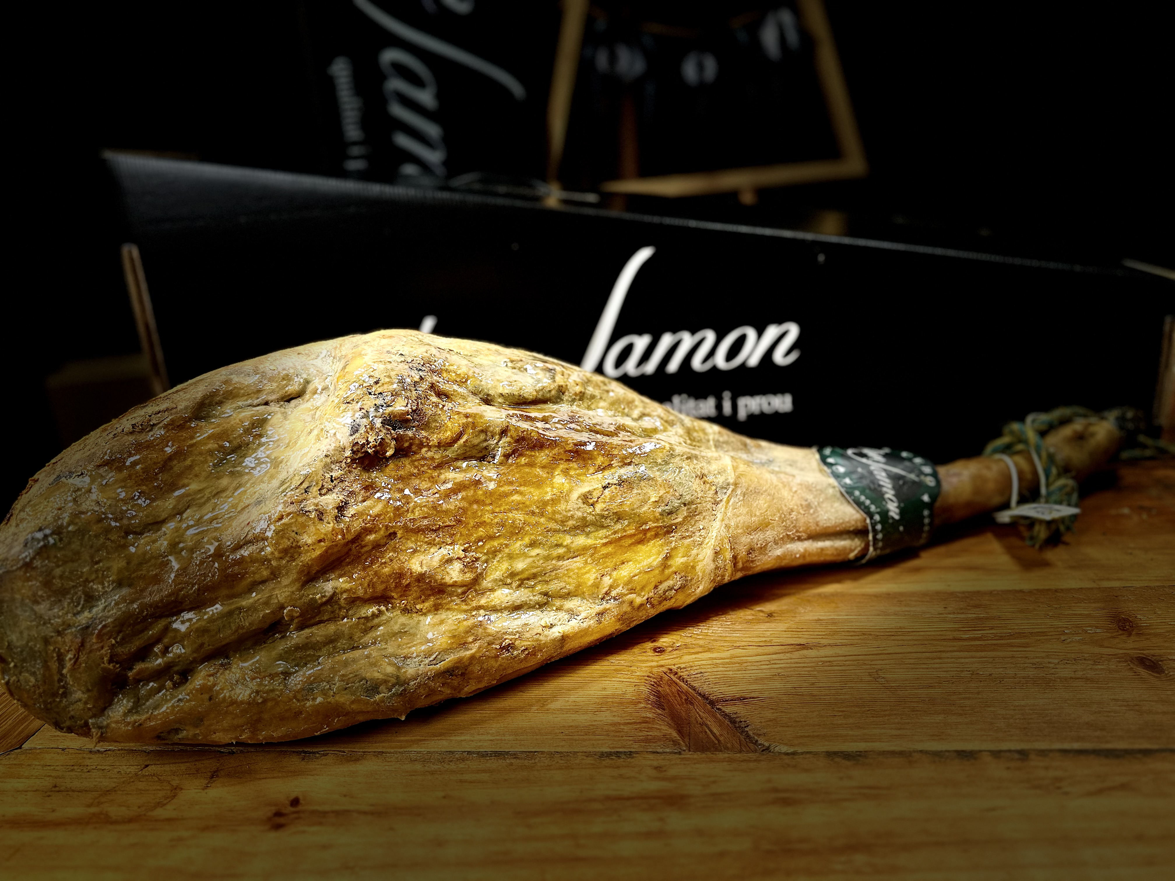 Comprar jamón ibérico en Manresa