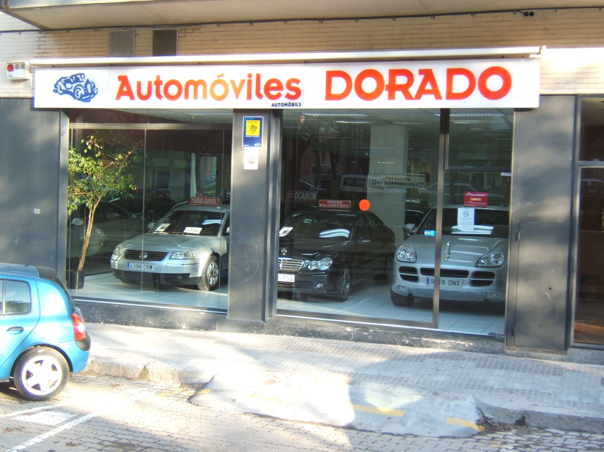 TIENDA AUTOMOVILES DORADO