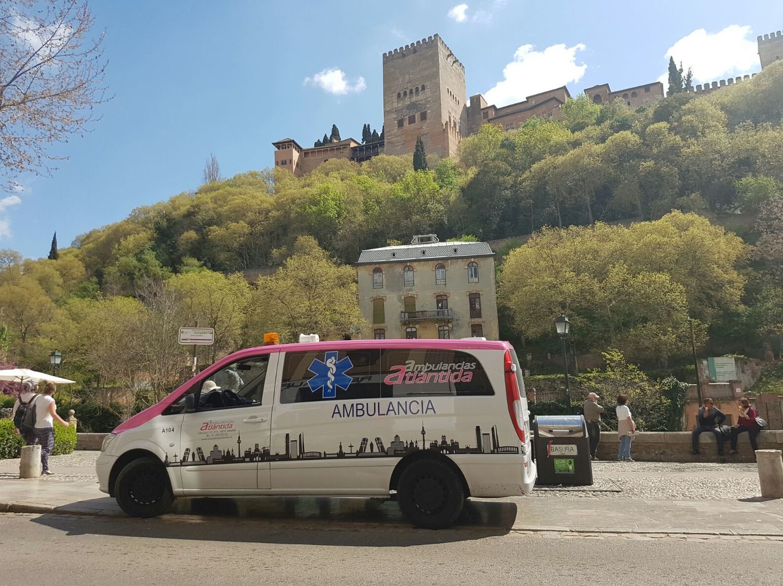 Traslado en ambulancia A1 a GRANADA