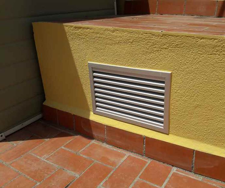 Porta i ventilació per a ascensor