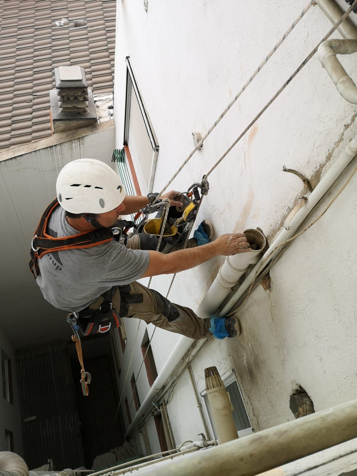 Trabajos verticales en Mollet del Valès