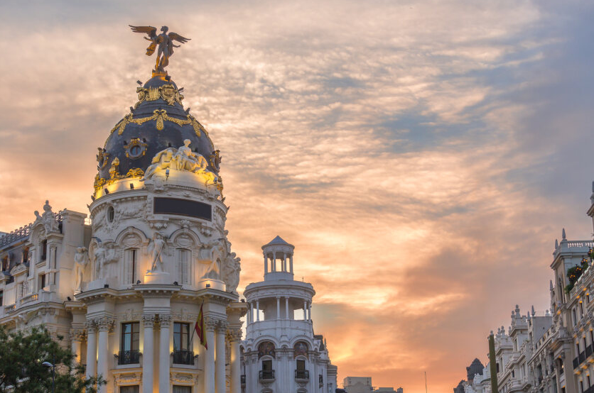 Taxi de 7 plazas eléctrico en Madrid