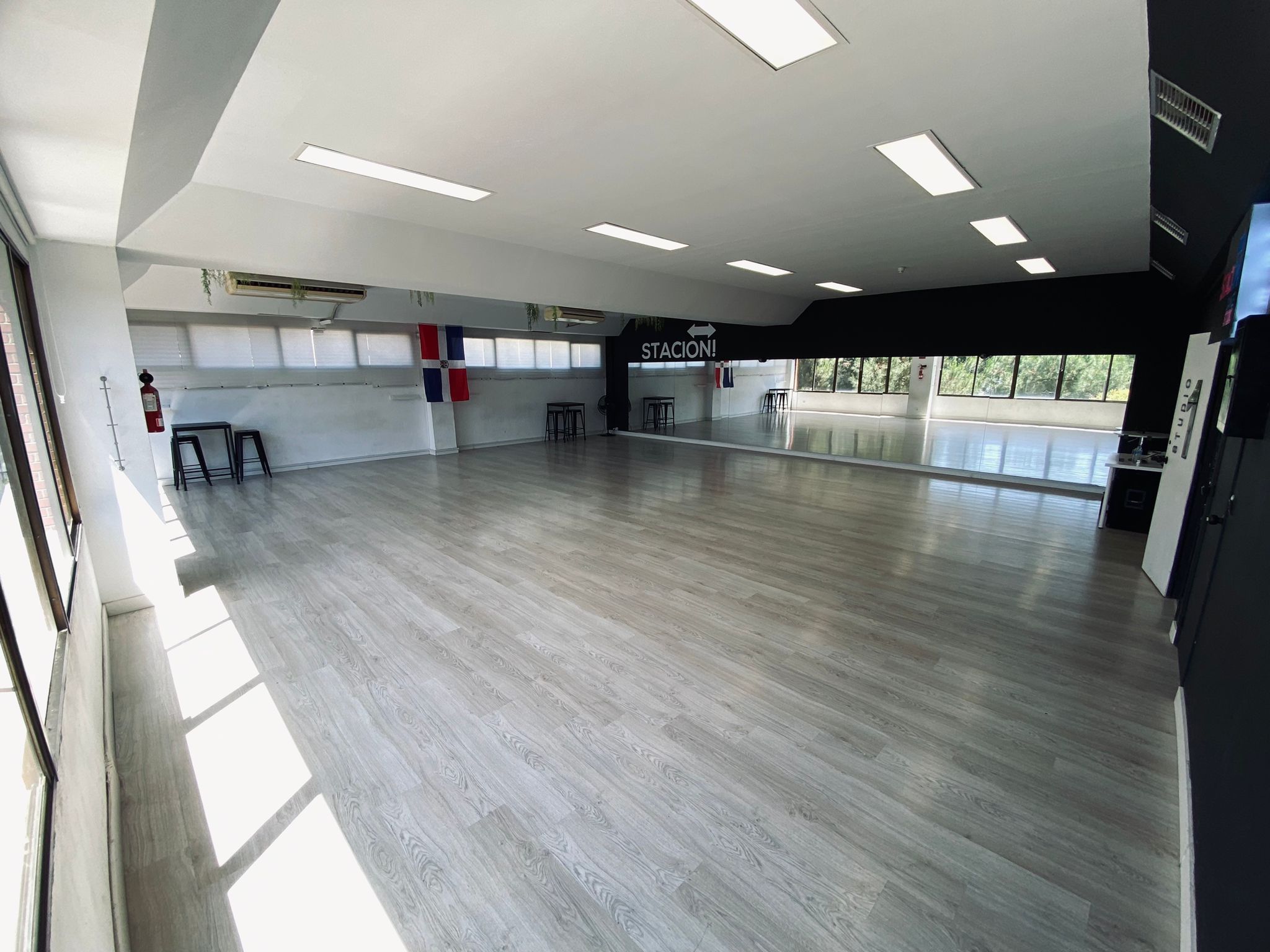 SALA CLASES DE BAILE