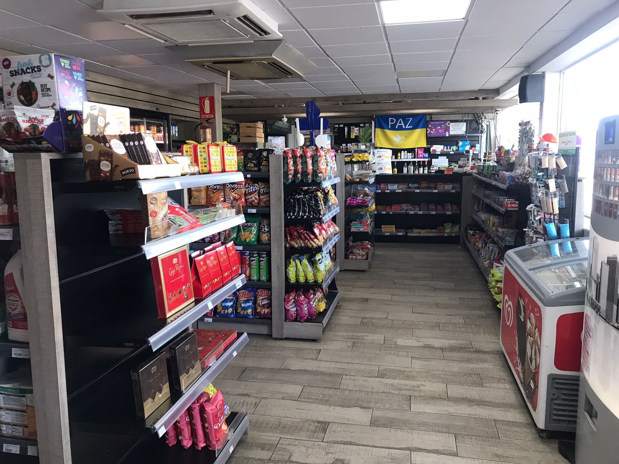 Gasolinera  con  tienda en Tres Cantos